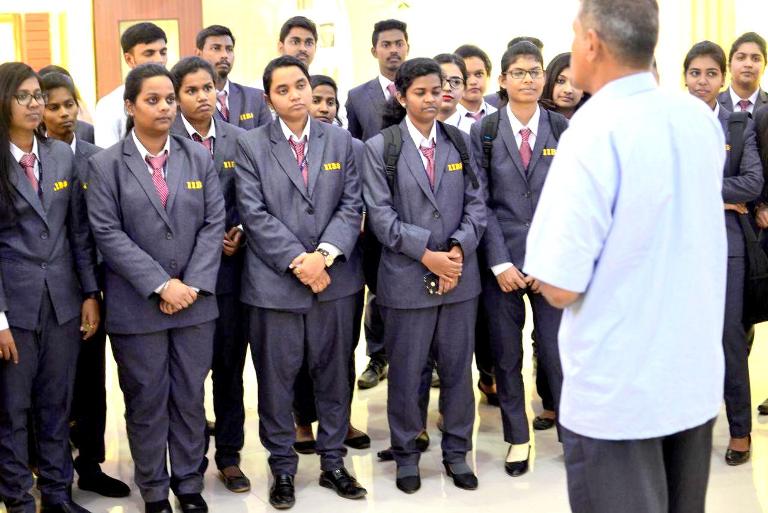 06_12_17_033658_Industrial_Visit_to_Mysore_Sandal_Soaps_by_MBA_Student-5-1.jpg