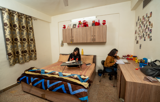hostel-img2.png