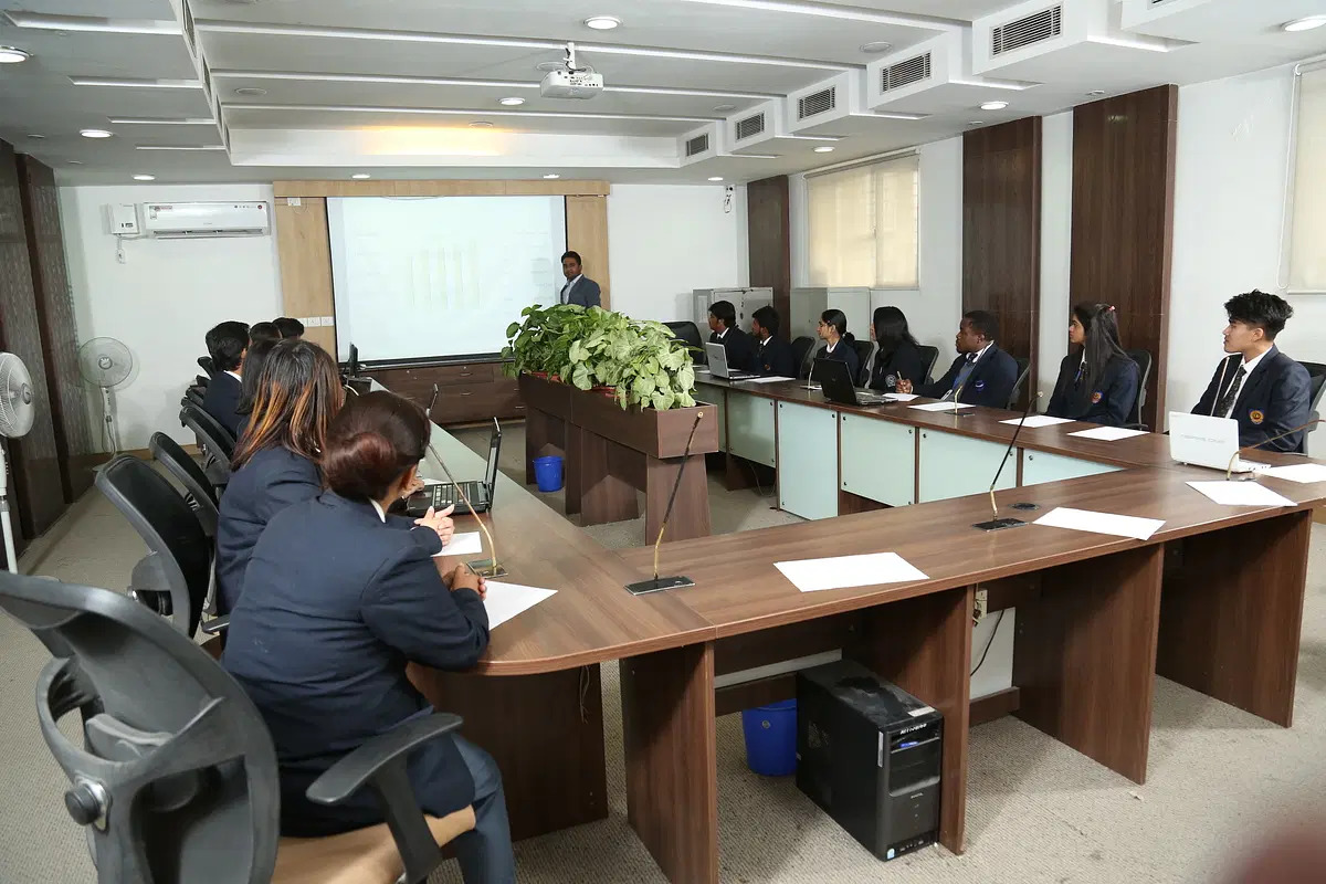 1556176411Conference_Hall.jpg