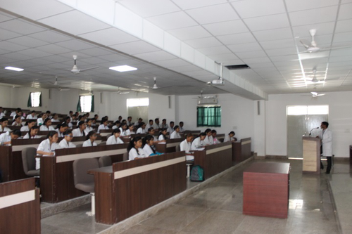 Auditorium_of_Sai_Tirupati_University_Udaipur_Auditorium.jpg