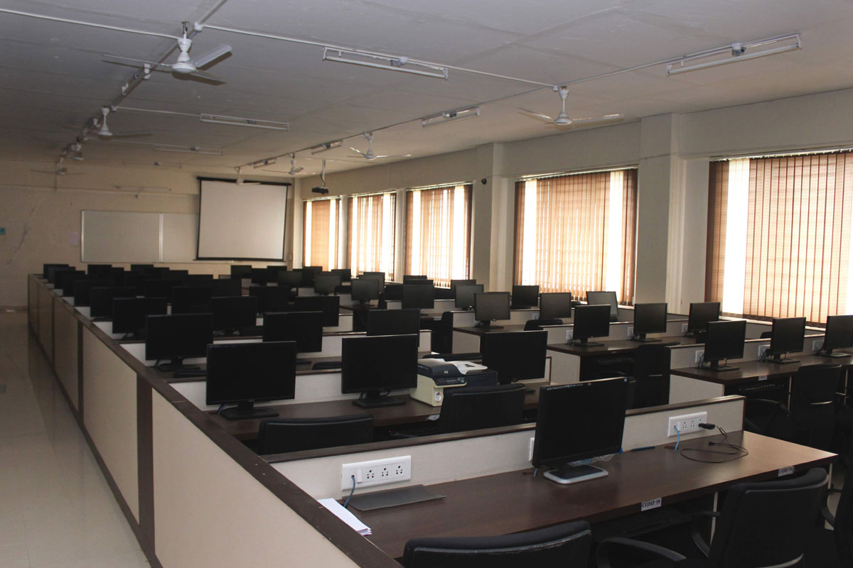 genesis-college-computer-lab.jpg